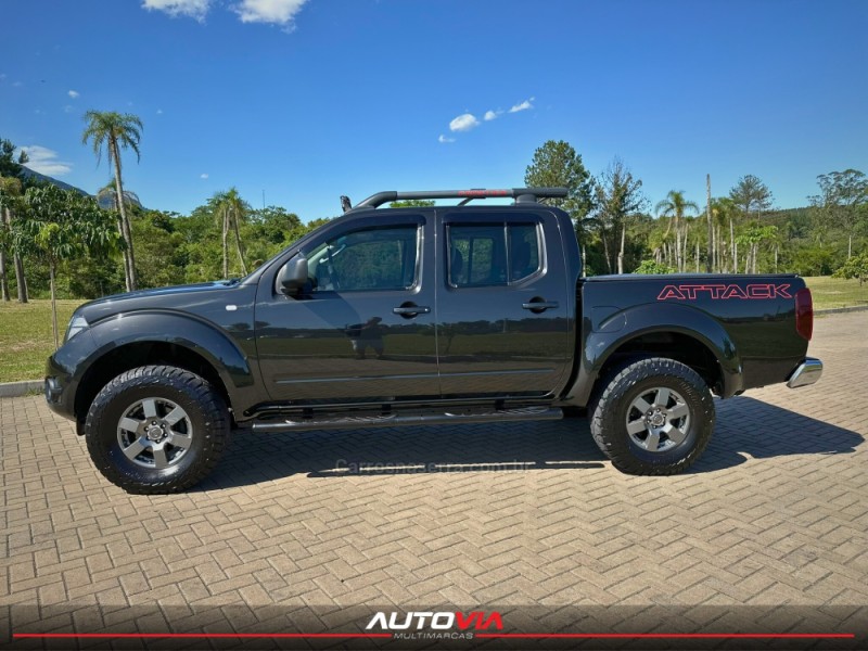 FRONTIER 2.5 SV ATTACK 4X4 CD TURBO ELETRONIC DIESEL 4P MANUAL - 2013 - SAPIRANGA