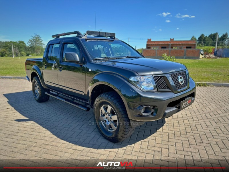 FRONTIER 2.5 SV ATTACK 4X4 CD TURBO ELETRONIC DIESEL 4P MANUAL - 2013 - SAPIRANGA