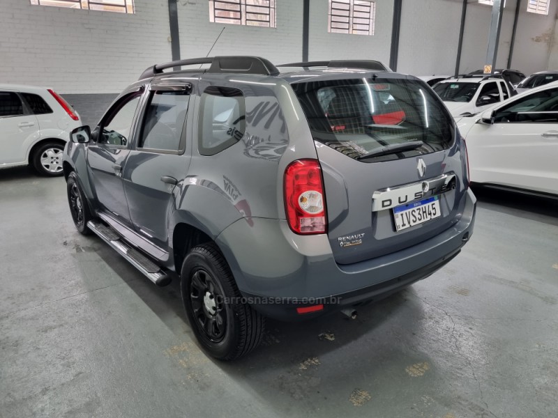 DUSTER 1.6 EXPRESSION 4X2 16V FLEX 4P MANUAL - 2015 - GARIBALDI