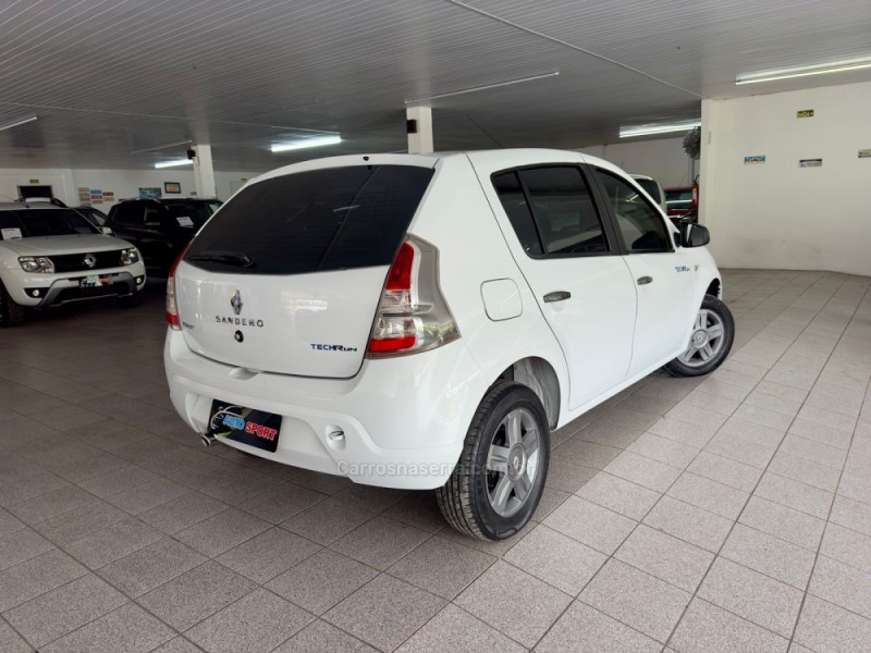 SANDERO 1.0 TECH RUN 16V FLEX 4P MANUAL - 2014 - NOVO HAMBURGO