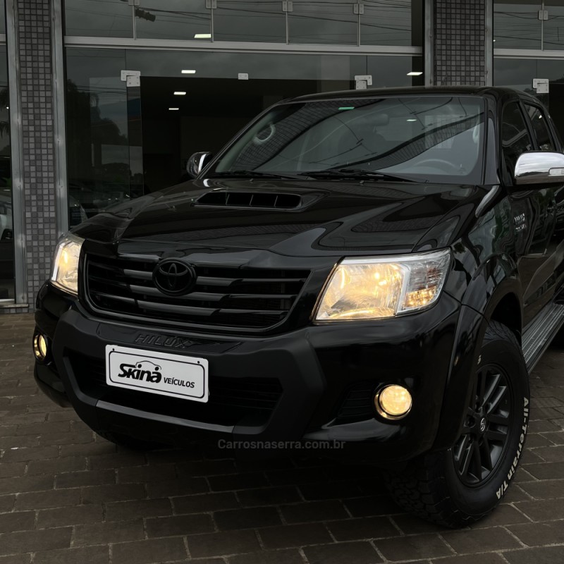 HILUX 3.0 SRV LIMITED EDITION 4X4 CD 16V TURBO INTERCOOLER DIESEL 4P AUTOMÁTICO - 2015 - VACARIA