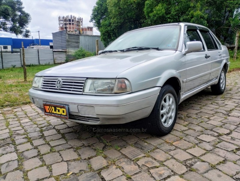 SANTANA 2.0 GL 8V GASOLINA 4P MANUAL - 1996 - CAXIAS DO SUL