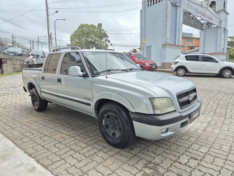 S10 2.4 ADVANTAGE 4X2 CD 8V FLEX 4P MANUAL - 2008 - CAXIAS DO SUL