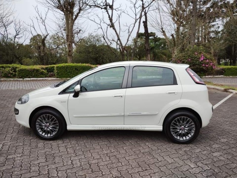 PUNTO 1.8 SPORTING 16V FLEX 4P AUTOMATIZADO - 2014 - CAXIAS DO SUL