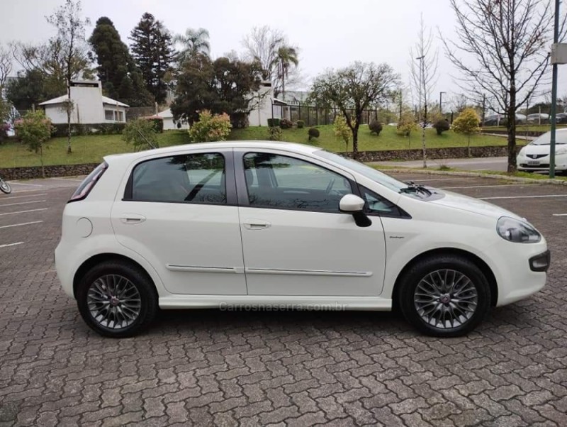 PUNTO 1.8 SPORTING 16V FLEX 4P AUTOMATIZADO - 2014 - CAXIAS DO SUL