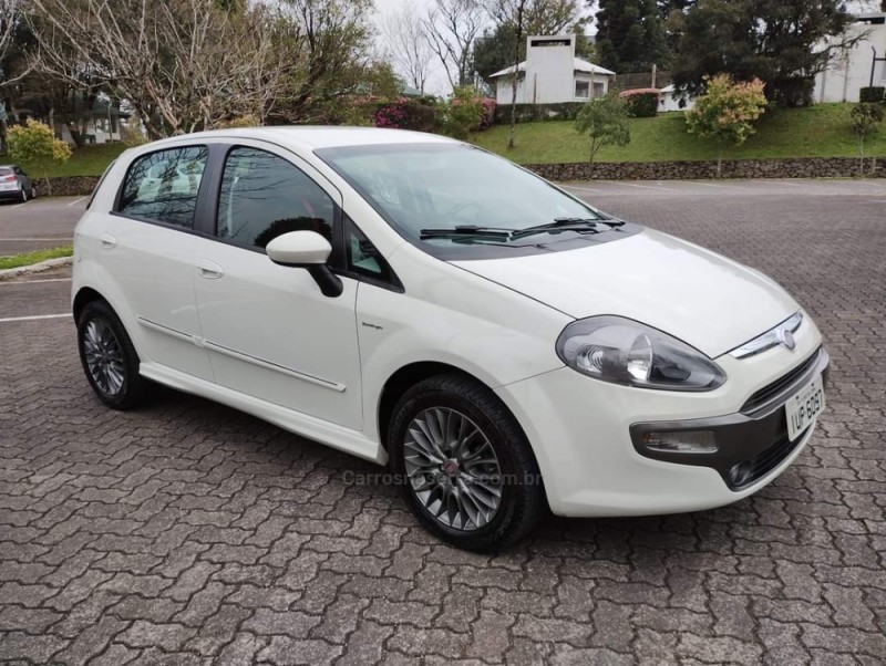 PUNTO 1.8 SPORTING 16V FLEX 4P AUTOMATIZADO - 2014 - CAXIAS DO SUL