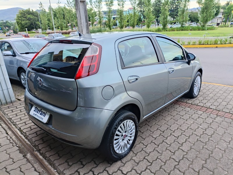 PUNTO 1.4 ATTRACTIVE 8V FLEX 4P MANUAL - 2011 - BOM PRINCíPIO