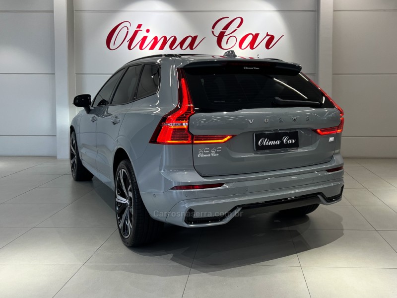 XC60 2.0 T8 ULTIMATE DARK AWD HIBRIDO 4P AUTOMÁTICO  - 2024 - FLORES DA CUNHA