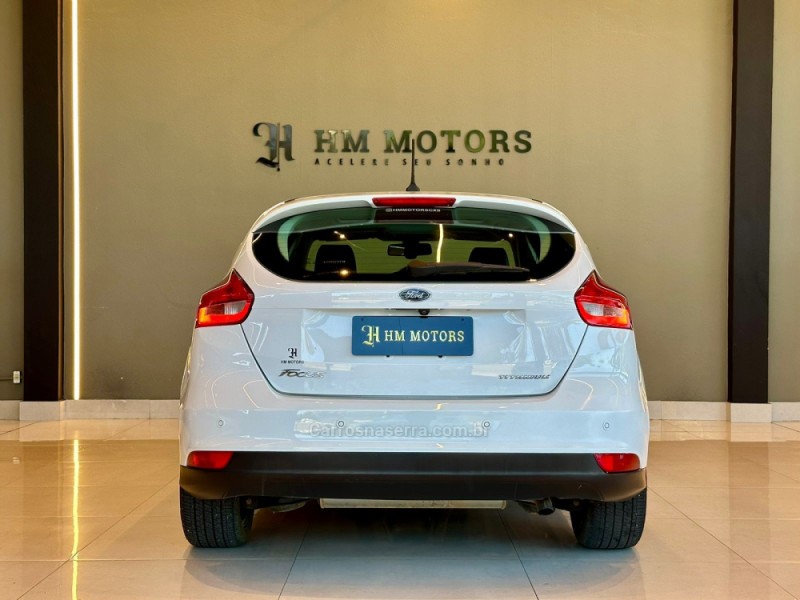 FOCUS 2.0 TITANIUM HATCH 16V FLEX 4P AUTOMÁTICO - 2018 - CAXIAS DO SUL