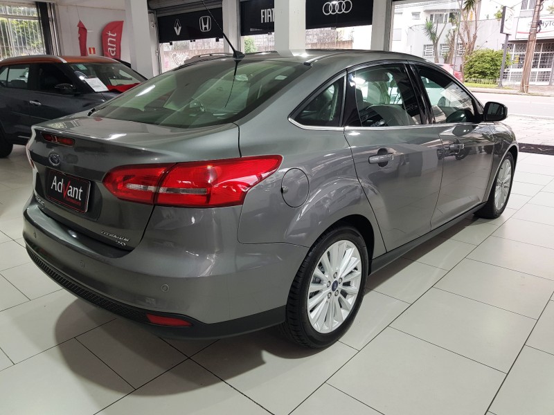 FOCUS 2.0 TITANIUM FASTBACK 16V FLEX 4P AUTOMÁTICO - 2016 - CAXIAS DO SUL