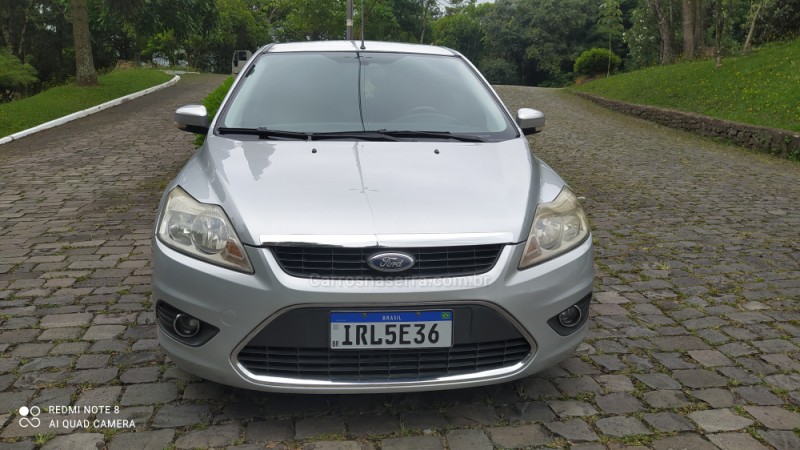 FOCUS 1.6 GLX 16V FLEX 4P MANUAL - 2011 - FARROUPILHA