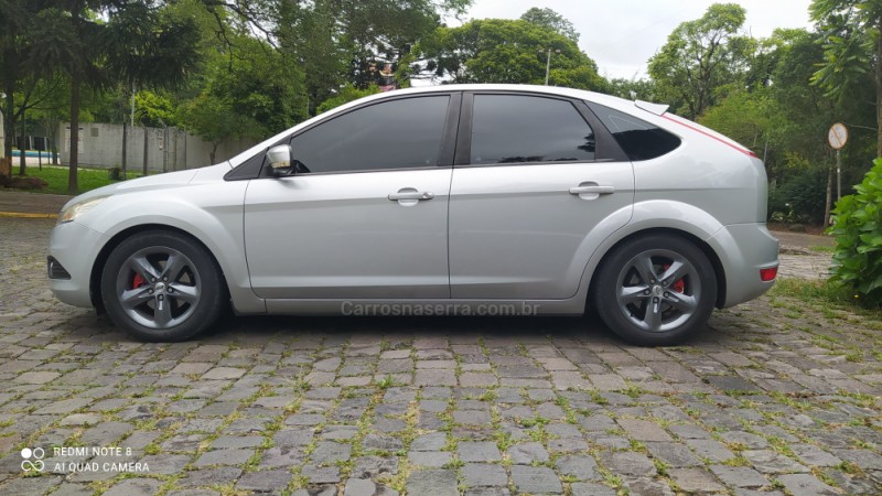 FOCUS 1.6 GLX 16V FLEX 4P MANUAL - 2011 - FARROUPILHA