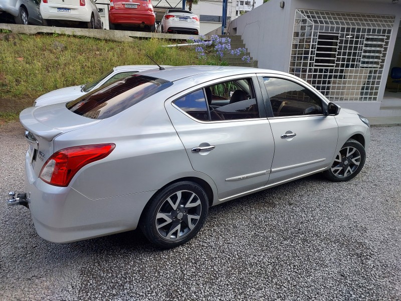 VERSA 1.6 16V FLEX UNIQUE 4P MANUAL - 2016 - BENTO GONçALVES