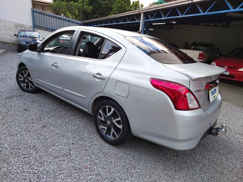 VERSA 1.6 16V FLEX UNIQUE 4P MANUAL - 2016 - BENTO GONçALVES