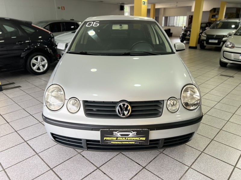 POLO SEDAN 1.6 MI 8V FLEX 4P MANUAL - 2006 - CAXIAS DO SUL