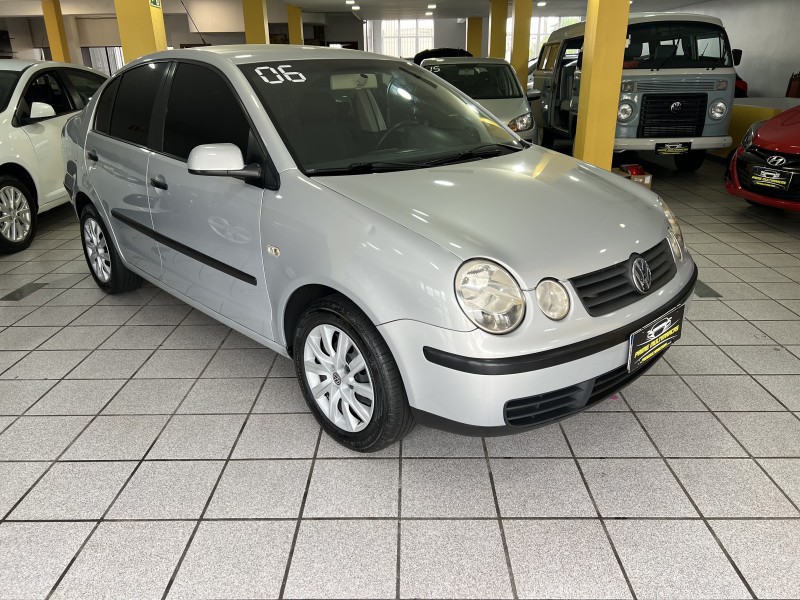 POLO SEDAN 1.6 MI 8V FLEX 4P MANUAL - 2006 - CAXIAS DO SUL