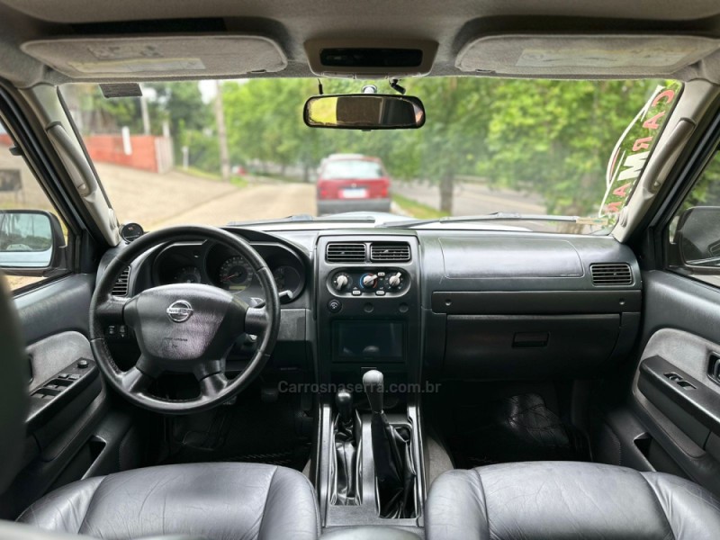 XTERRA 2.8 SE 4X4 8V TURBO INTERCOOLER DIESEL 4P MANUAL - 2006 - DOIS IRMãOS