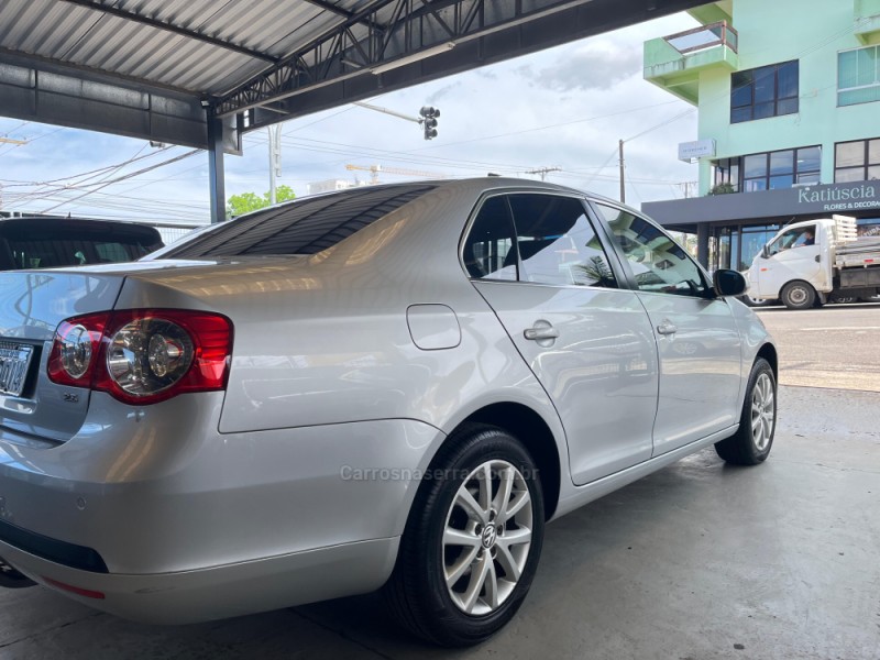 JETTA 2.5 I 20V 170CV GASOLINA 4P TIPTRONIC - 2009 - SANTA CRUZ DO SUL