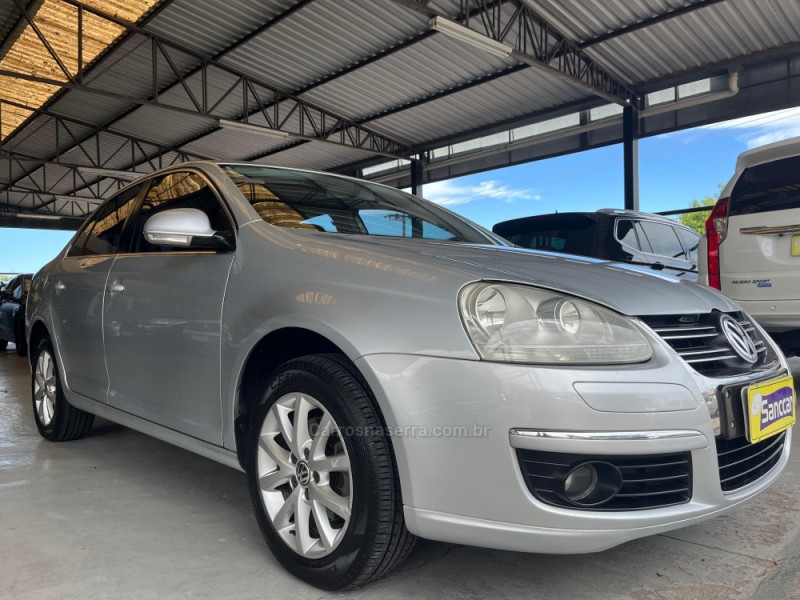 JETTA 2.5 I 20V 170CV GASOLINA 4P TIPTRONIC - 2009 - SANTA CRUZ DO SUL