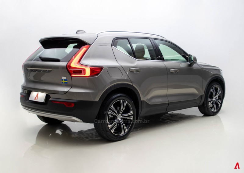 XC 40 1.5 T5 RECHARGE INSCRIPTION EXPRESSION HÍBRIDO 4P AUTOMÁTICO - 2022 - GARIBALDI