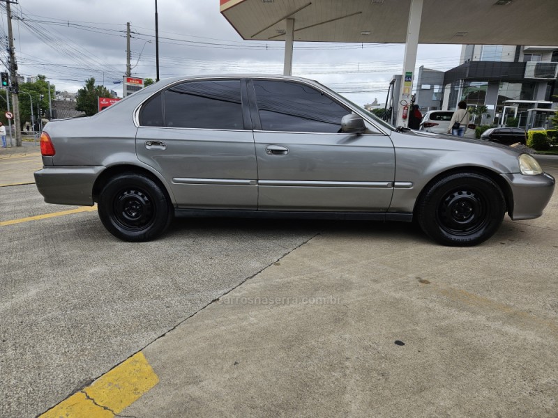 CIVIC 1.6 LX 16V GASOLINA 4P AUTOMÁTICO - 2000 - CAXIAS DO SUL