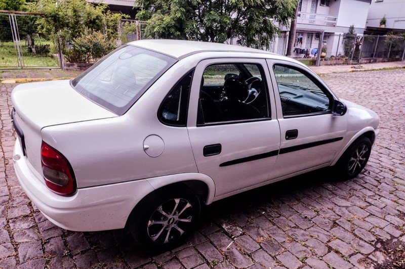 CORSA 1.0 MPFI CLASSIC SEDAN LIFE 8V FLEX 4P MANUAL - 2003 - FARROUPILHA