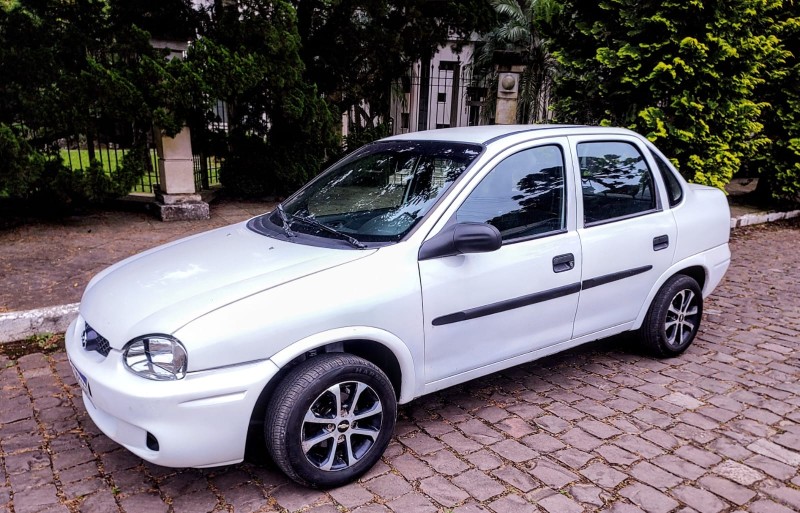 CORSA 1.0 MPFI CLASSIC SEDAN LIFE 8V FLEX 4P MANUAL - 2003 - FARROUPILHA