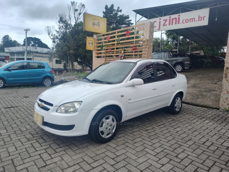 CLASSIC 1.0 MPFI LS 8V FLEX 4P MANUAL