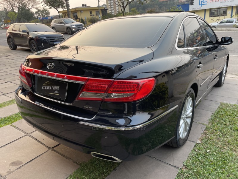 AZERA 3.3 MPFI GLS SEDAN V6 24V GASOLINA 4P AUTOMÁTICO - 2011 - CAXIAS DO SUL