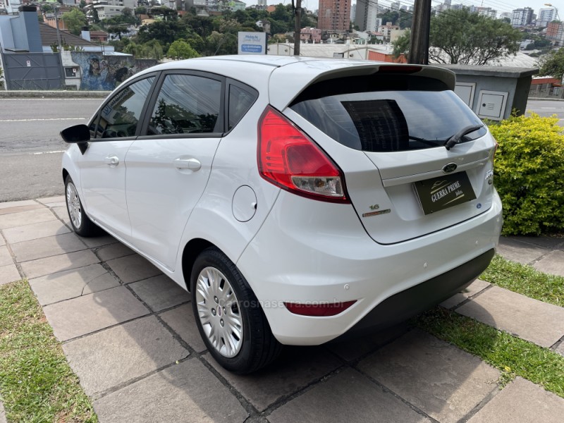 FIESTA 1.6 SE HATCH 16V FLEX 4P AUTOMÁTICO - 2014 - CAXIAS DO SUL