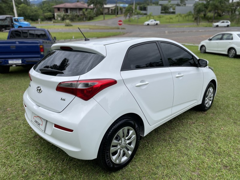 HB20 1.6 COMFORT 16V FLEX 4P MANUAL - 2016 - BOM PRINCíPIO