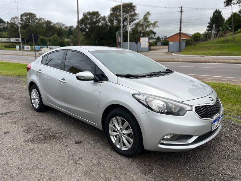 CERATO 1.6 SX3 16V FLEX 4P AUTOMÁTICO - 2015 - FARROUPILHA