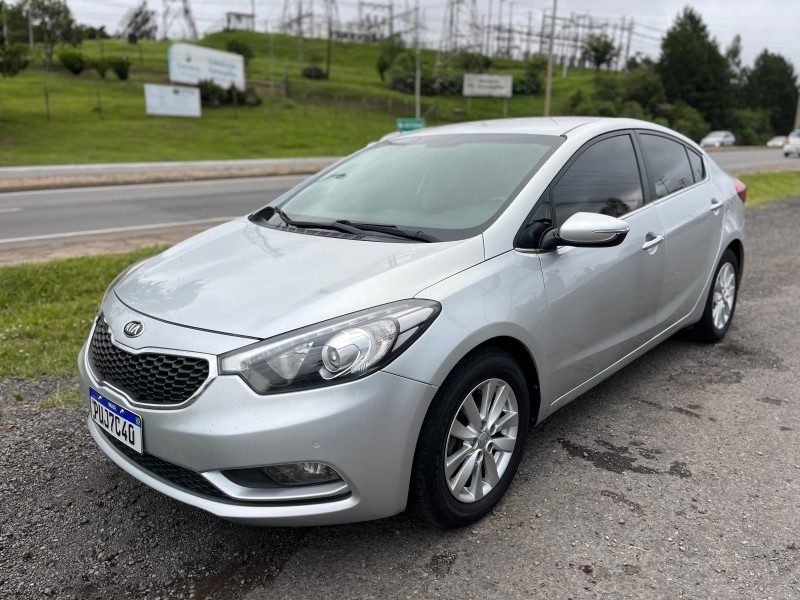 CERATO 1.6 SX3 16V FLEX 4P AUTOMÁTICO - 2015 - FARROUPILHA