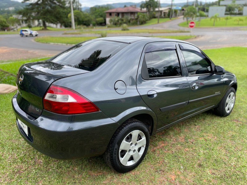 PRISMA 1.4 MPFI MAXX 8V FLEX 4P MANUAL - 2008 - BOM PRINCíPIO