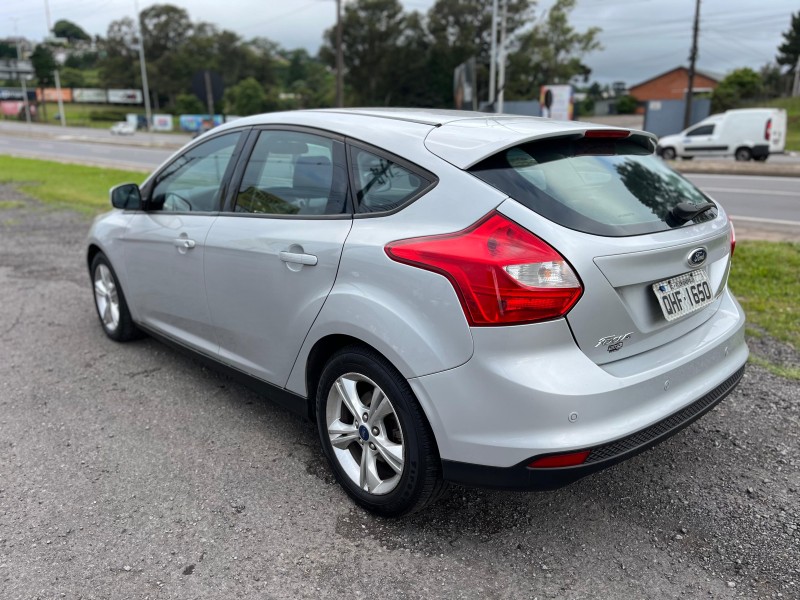 FOCUS 1.6 SE 16V FLEX 4P AUTOMÁTICO - 2015 - FARROUPILHA