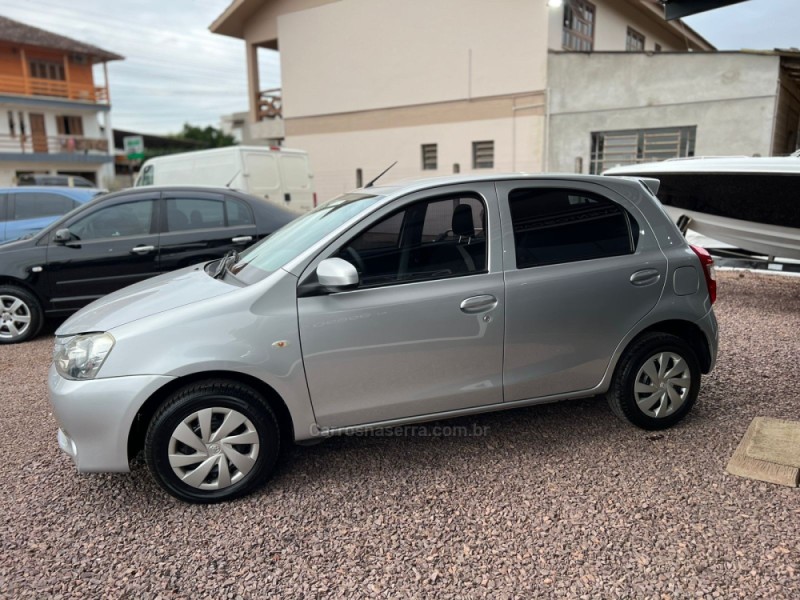 ETIOS 1.3 X 16V FLEX 4P MANUAL - 2014 - LAJEADO