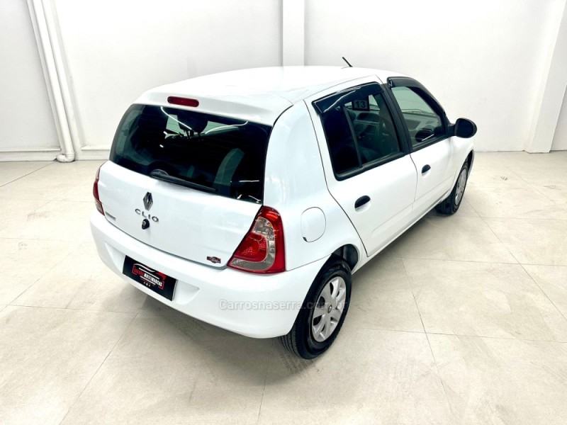 CLIO 1.0 EXPRESSION 16V FLEX 4P MANUAL - 2013 - CAXIAS DO SUL