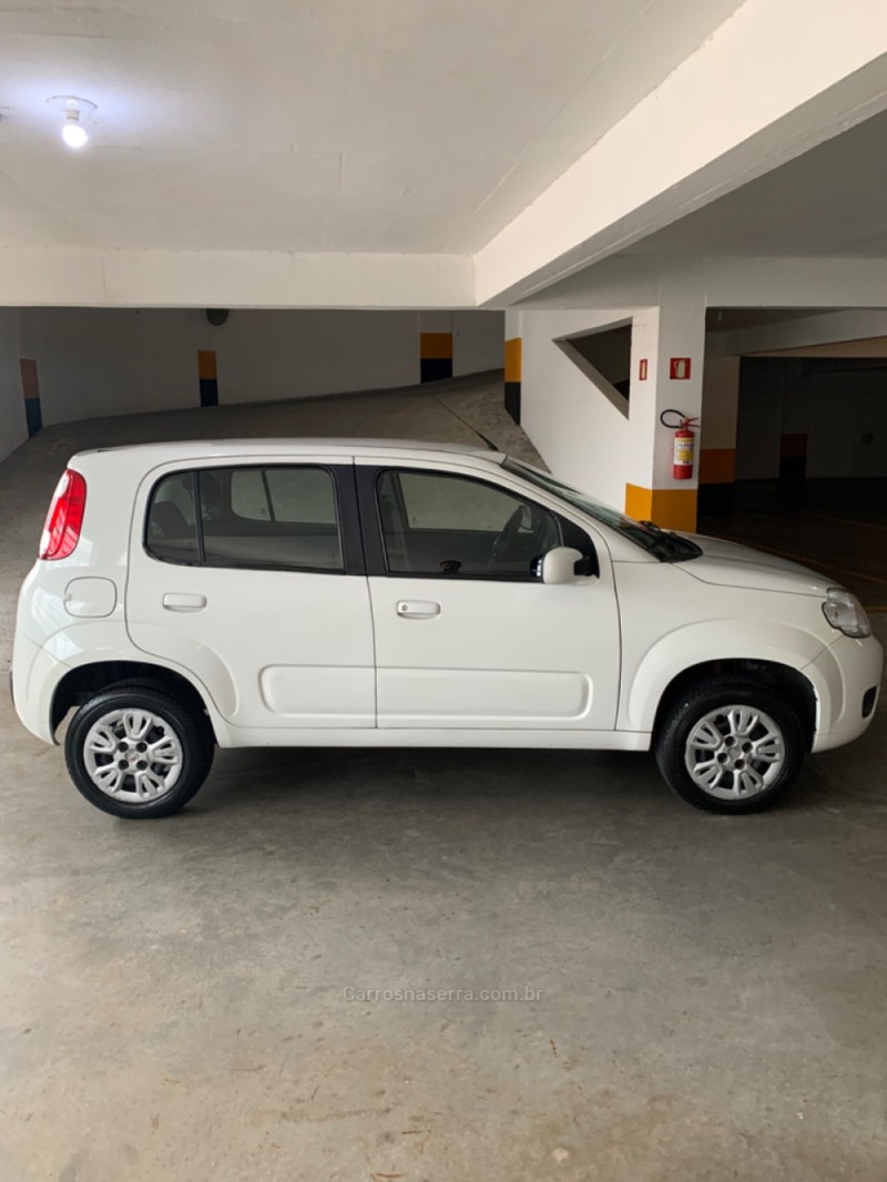 UNO 1.0 EVO VIVACE 8V FLEX 4P MANUAL - 2015 - FARROUPILHA