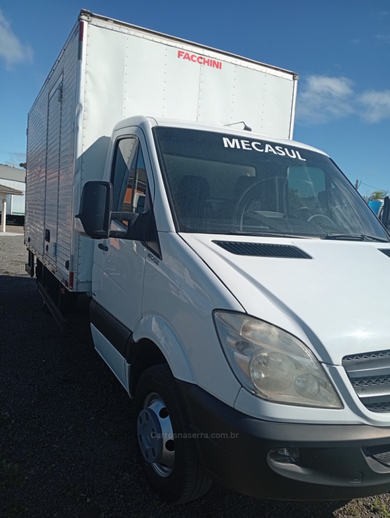 SPRINTER 2.2 515 CDI FURGÃO 15 BI-TURBO DIESEL MANUAL - 2013 - GARIBALDI