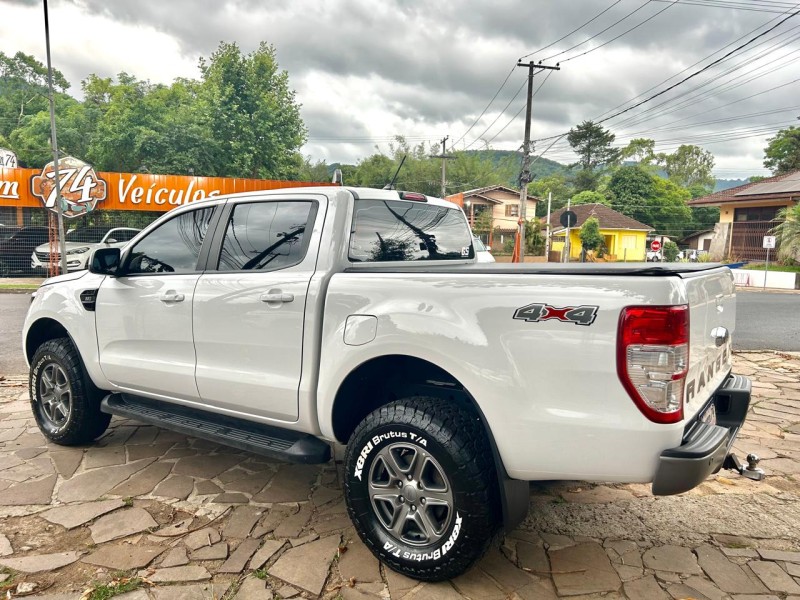 RANGER 2.2 XLS 4X4 CD 16V DIESEL 4P MANUAL - 2020 - TRêS COROAS