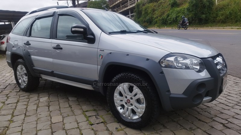 PALIO 1.8 MPI ADVENTURE WEEKEND ITALIA 16V FLEX MANUAL - 2011 - FARROUPILHA