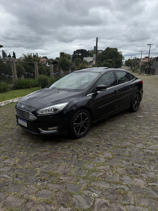 FOCUS 2.0 TITANIUM PLUS SEDAN 16V FLEX 4P AUTOMÁTICO - 2016 - FARROUPILHA