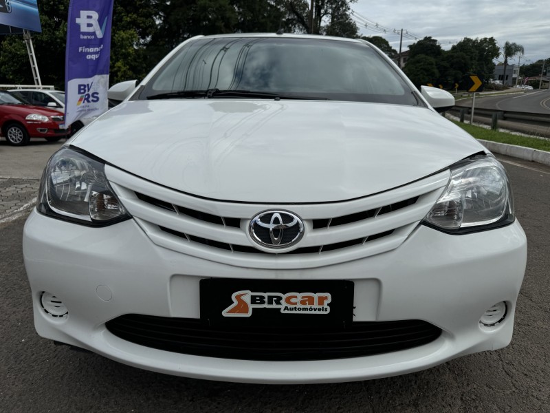 ETIOS 1.5 X SEDAN 16V FLEX 4P MANUAL - 2014 - DOIS IRMãOS