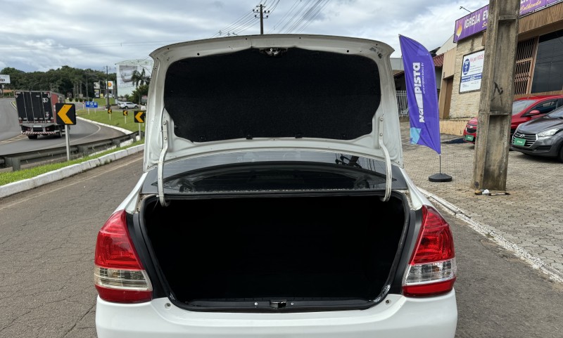 ETIOS 1.5 X SEDAN 16V FLEX 4P MANUAL - 2014 - DOIS IRMãOS