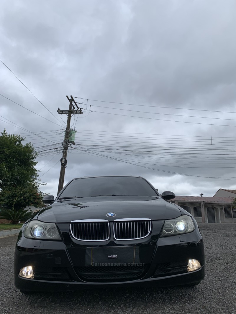 330I 3.0 TOP SEDAN 24V GASOLINA 4P AUTOMÁTICO - 2006 - CAXIAS DO SUL