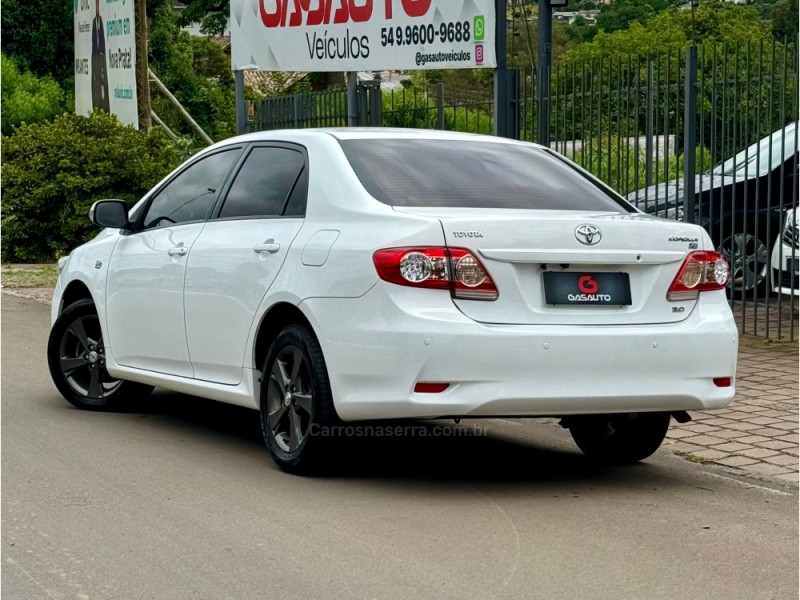 COROLLA 2.0 XEI 16V FLEX 4P AUTOMÁTICO - 2013 - NOVA PRATA