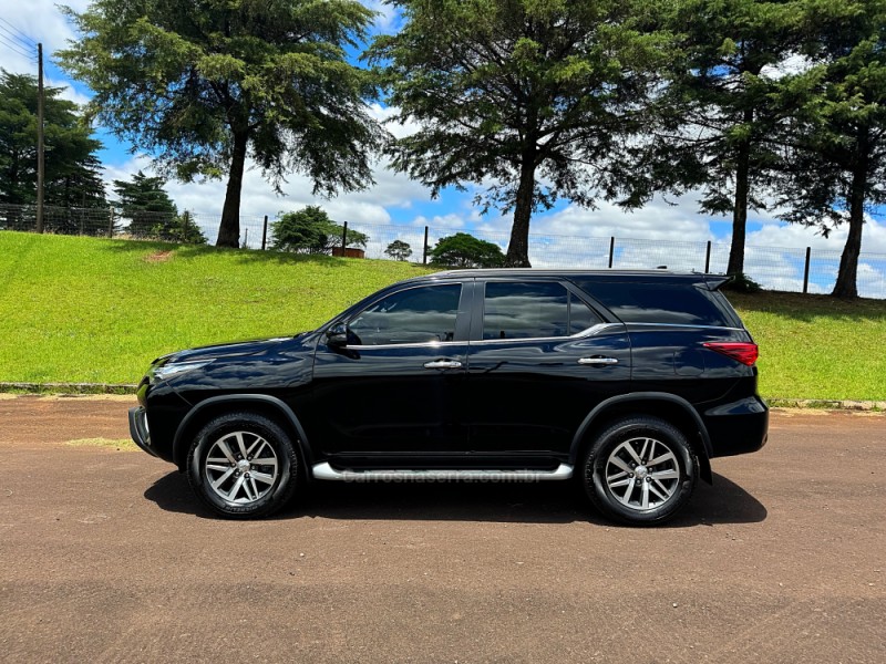 HILUX SW4 2.8 SRX 4X4 7 LUGARES 16V TURBO INTERCOOLER DIESEL 4P AUTOMÁTICO - 2020 - PASSO FUNDO