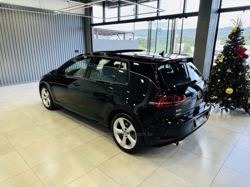 GOLF 2.0 TSI GTI 16V TURBO GASOLINA 4P AUTOMÁTICO - 2016 - DOIS IRMãOS