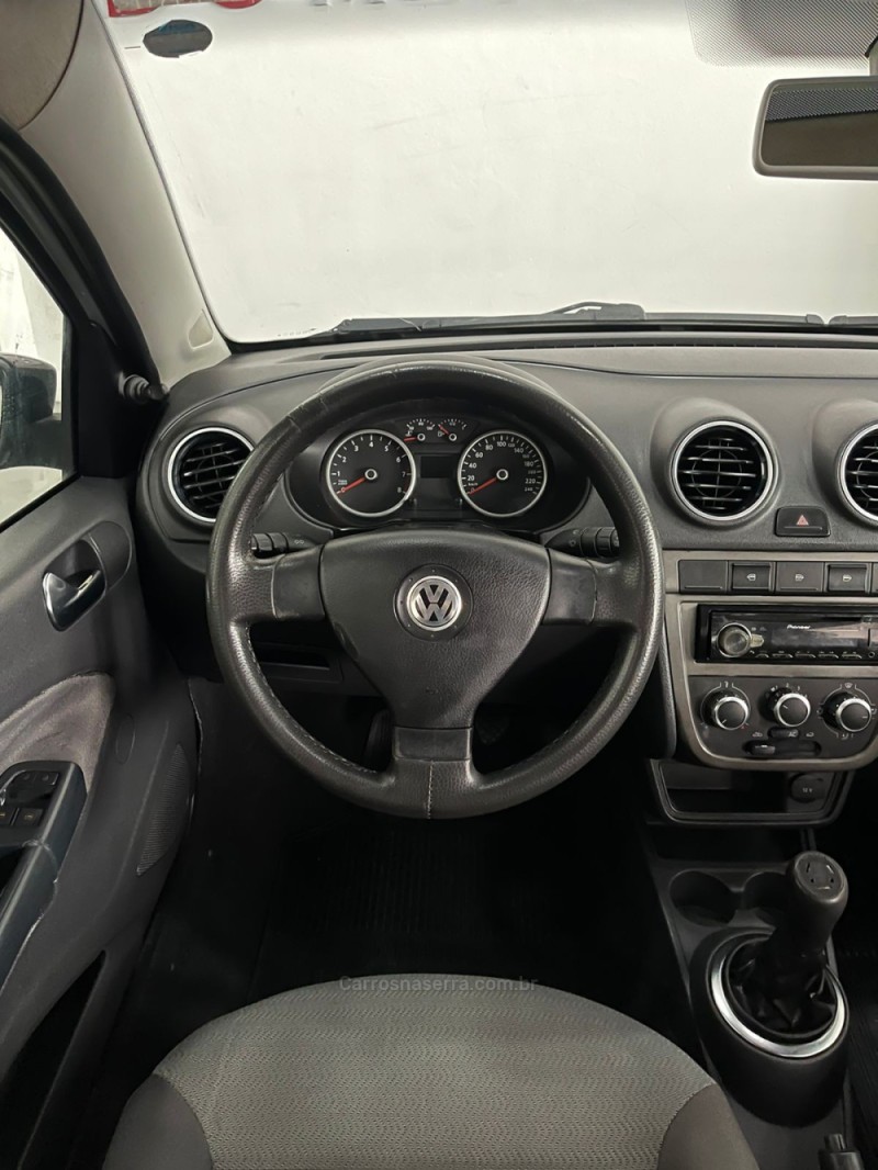 VOYAGE 1.6 MI 8V FLEX 4P MANUAL - 2009 - NOVO HAMBURGO