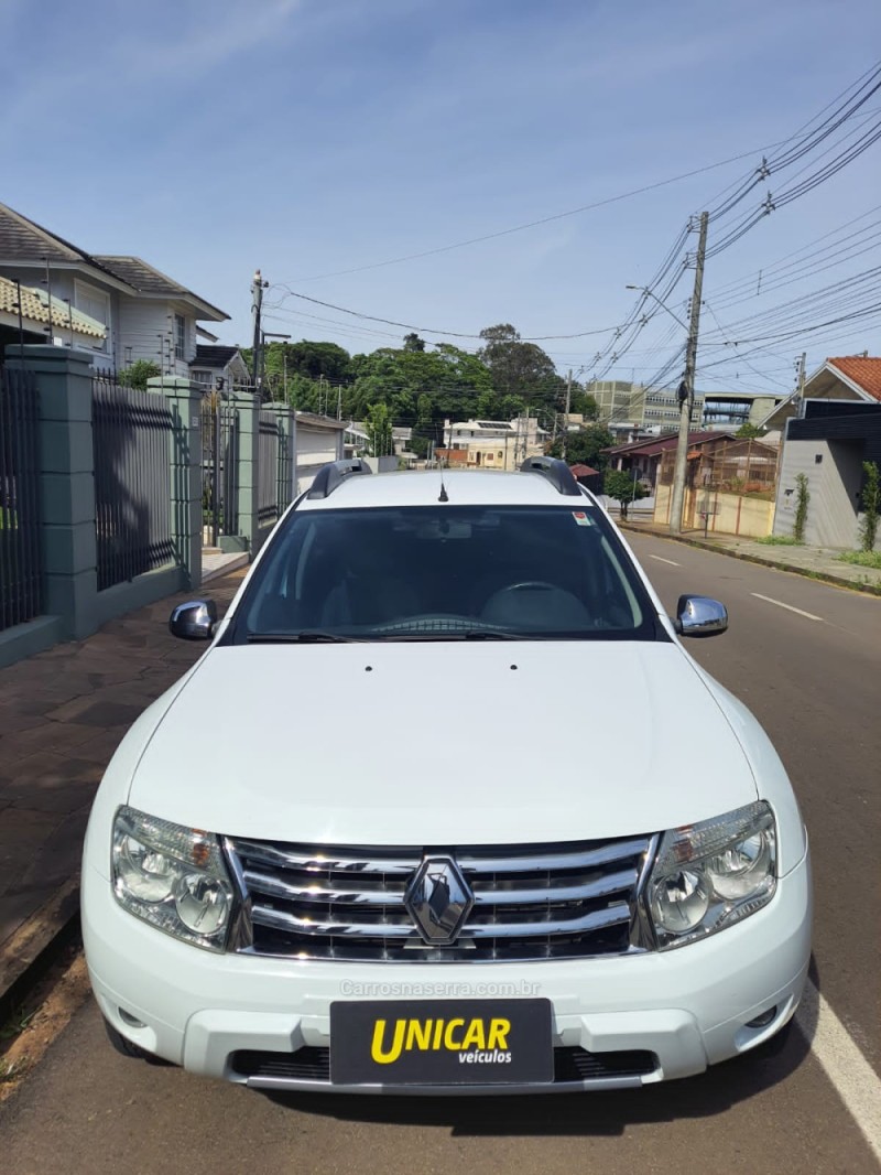 DUSTER 1.6 DYNAMIQUE 4X2 16V FLEX 4P MANUAL - 2014 - PASSO FUNDO